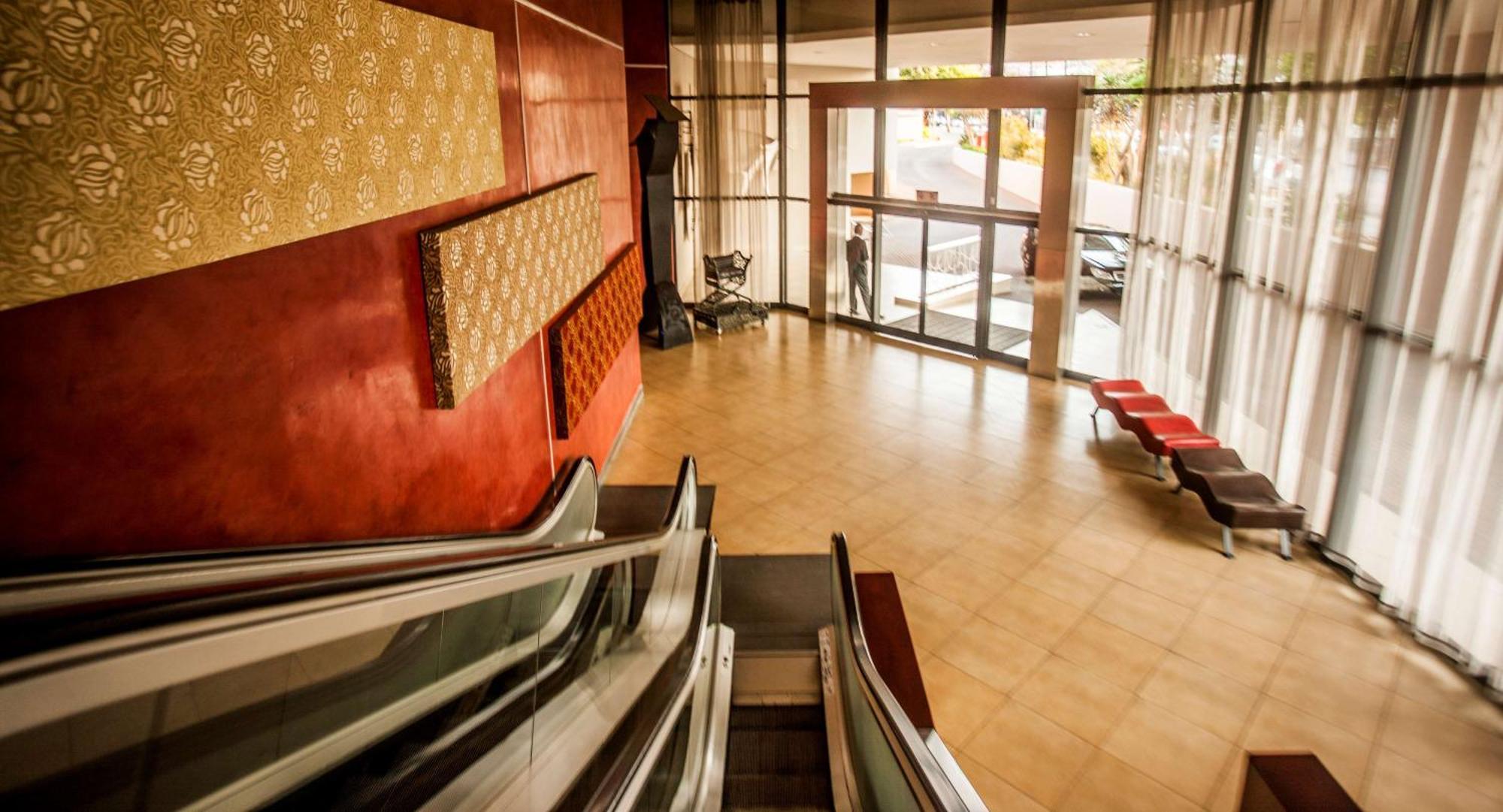 Southern Sun Pretoria-Noord Exterior foto